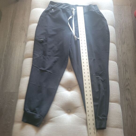 FIGS Zamora High Waisted Yoga Waistband Jogger Style Black Scrub Pants - XL/P - Picture 12 of 13